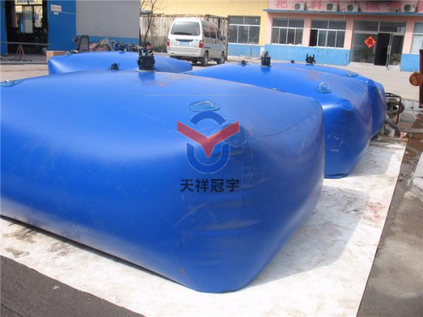 水囊簡(jiǎn)易輕便，用途廣泛